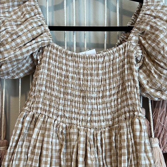 Misa Los Angeles Beige and White Gingham Puff-Sleeve Dress size xs NWT - Picture 2 of 3